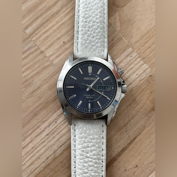 Seiko Kinetic Rare Automatic Men’s Watch Blue Dial White Leather Strap Date - Picture 6 of 17